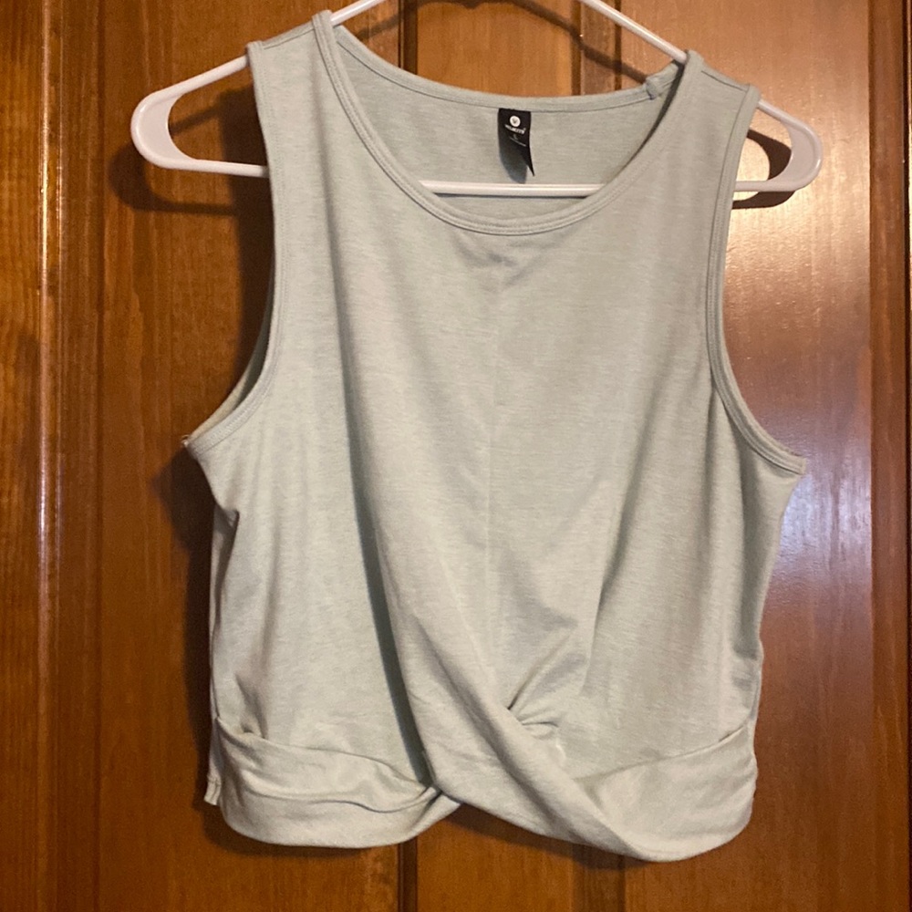 Mint green workout top | L